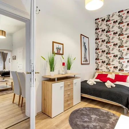 Apartment Standard By Hi5 - Weiner Leo *