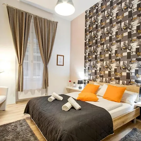 Standard By Hi5 - Weiner Leo * Budapest